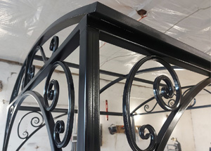 Навес для мангала из металла