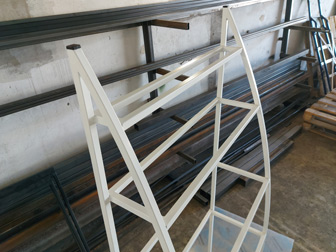 Мебель из металла