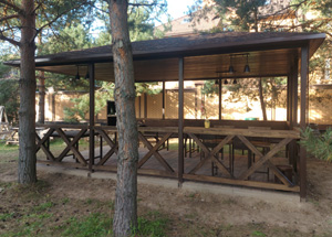 Беседка с покрытием из гибкой черепицы