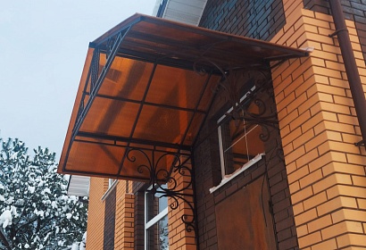 Козырёк для частного дома Козырёк для частного дома