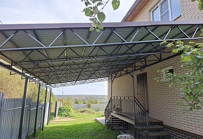 Односкатный навес с примыканием к дому Односкатный навес с примыканием к дому