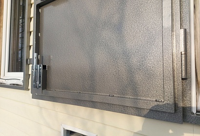 Ставни на окна из листового металла