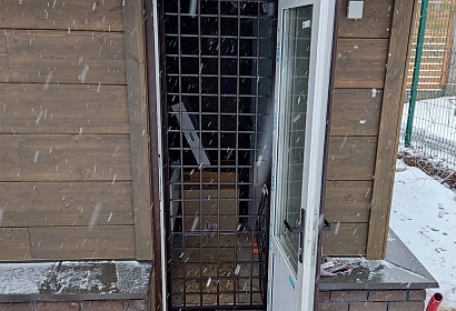 Сварная решётка и решётчатые двери Сварная решётка и решётчатые двери