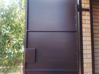 Металлическая входная дверь