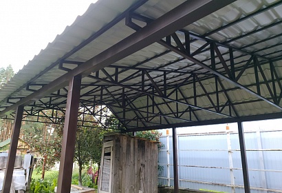 Двухскатный навес c ассиметричной крышей