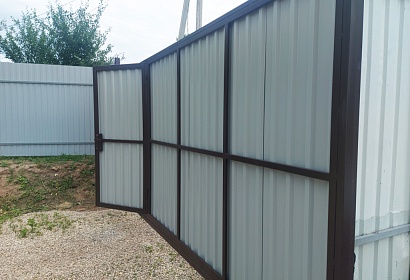 Откатные ворота с калиткой Откатные ворота с калиткой