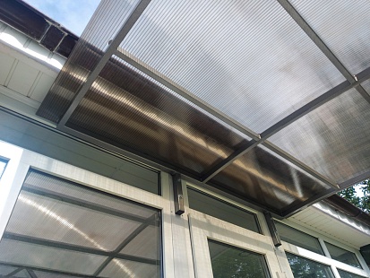 Козырёк из Поликарбоната