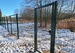 Металлический забор из 3D сетки