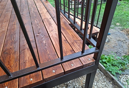 Входная группа с обшивкой деревом Входная группа с обшивкой деревом