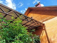 Козырёк над Крыльцом