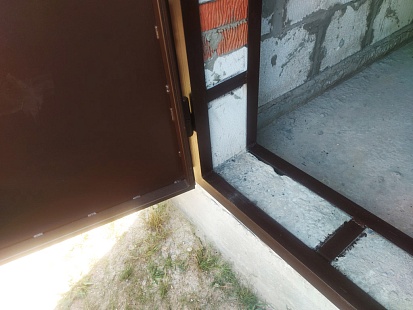 Металлическая входная дверь