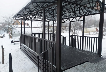 Беседка из металла обшитая ДПК