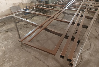 Навес над подвалом из поликарбоната Навес над подвалом из поликарбоната