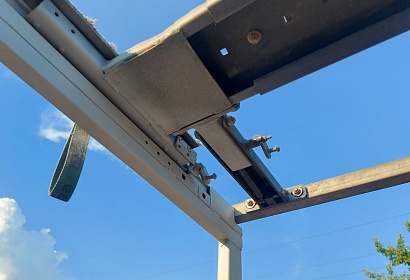 Грузовая платформа под тент со сдвижной крышей Грузовая платформа под тент со сдвижной крышей