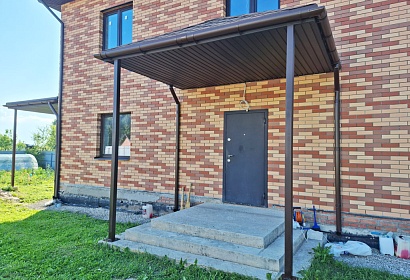 Навес с вальмовой кровлей Навес с вальмовой кровлей