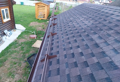 Двухскатный навес с гибкой черепицей