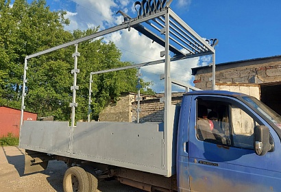 Грузовая платформа под тент со сдвижной крышей Грузовая платформа под тент со сдвижной крышей