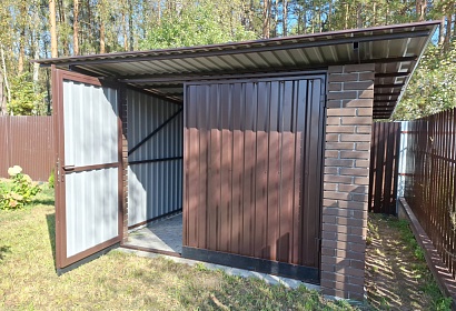 Бытовка с обшивкой профлистом Бытовка с обшивкой профлистом