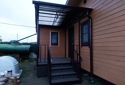 Входная группа с обшивкой ДПК