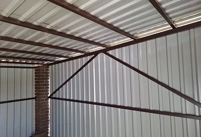 Бытовка с обшивкой профлистом Бытовка с обшивкой профлистом