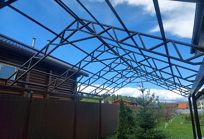 Двухскатный навес с гибкой черепицей