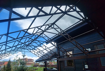 Двухскатный навес с гибкой черепицей