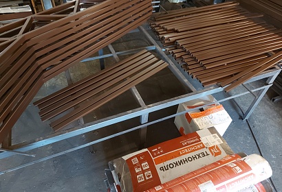 Двухскатный навес с гибкой черепицей