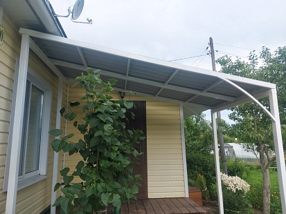 Козырёк над Крыльцом