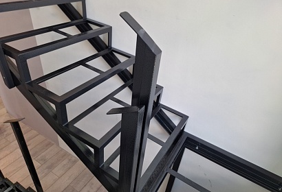 Сборная сварная металлическая лестница Сборная сварная металлическая лестница