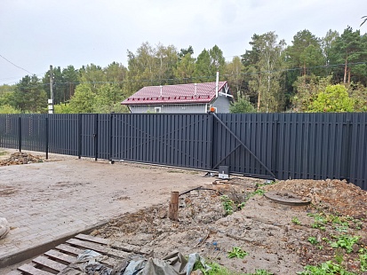 Забор из Металлоштакетника