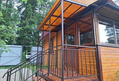 Входная группа с обшивкой деревом Входная группа с обшивкой деревом