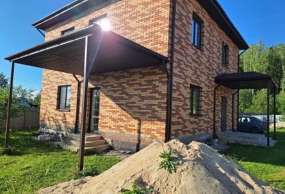 Навес с вальмовой кровлей Навес с вальмовой кровлей