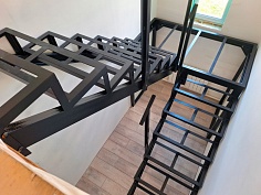 Сборная сварная металлическая лестница