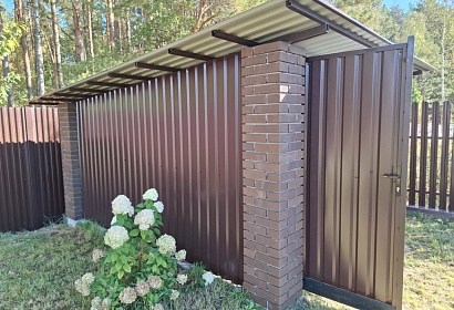 Бытовка с обшивкой профлистом Бытовка с обшивкой профлистом