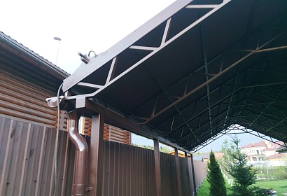 Двухскатный навес с гибкой черепицей