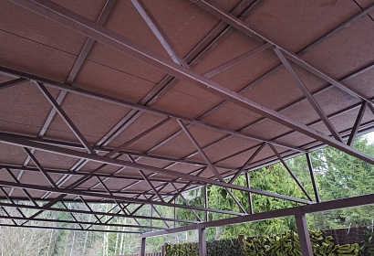 Односкатный навес с гибкой черепицей Односкатный навес с гибкой черепицей