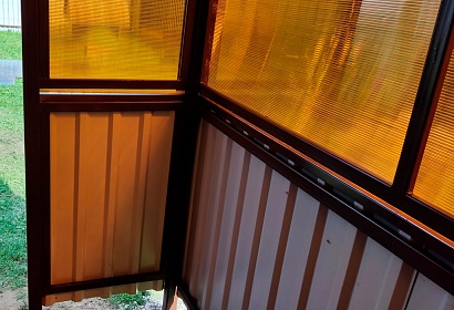 Пристройка к дому на металлическом каркасе Пристройка к дому на металлическом каркасе