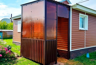 Пристройка к дому на металлическом каркасе Пристройка к дому на металлическом каркасе