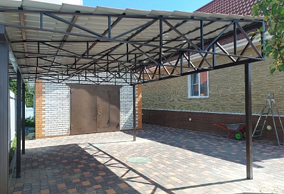 Односкатный навес из металлочерепицы