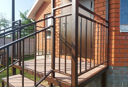 Входная группа для частного дома с ДПК