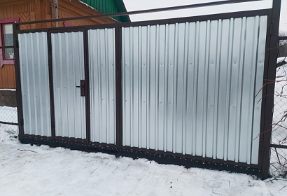 Распашные ворота с калиткой