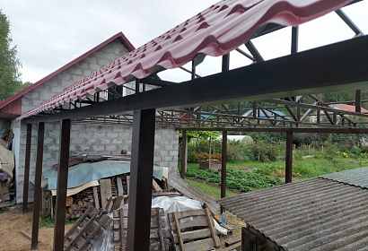 Двухскатный навес c ассиметричной крышей